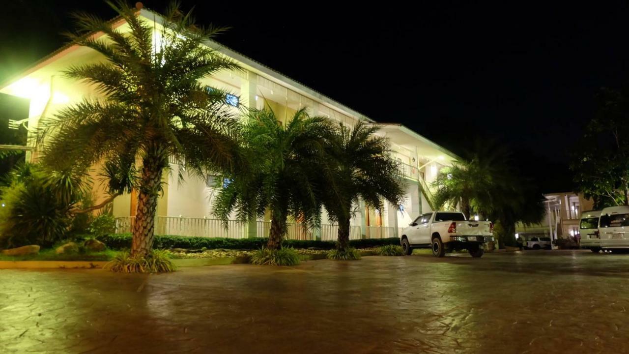Wangka Resort Sangkhla Buri Luaran gambar