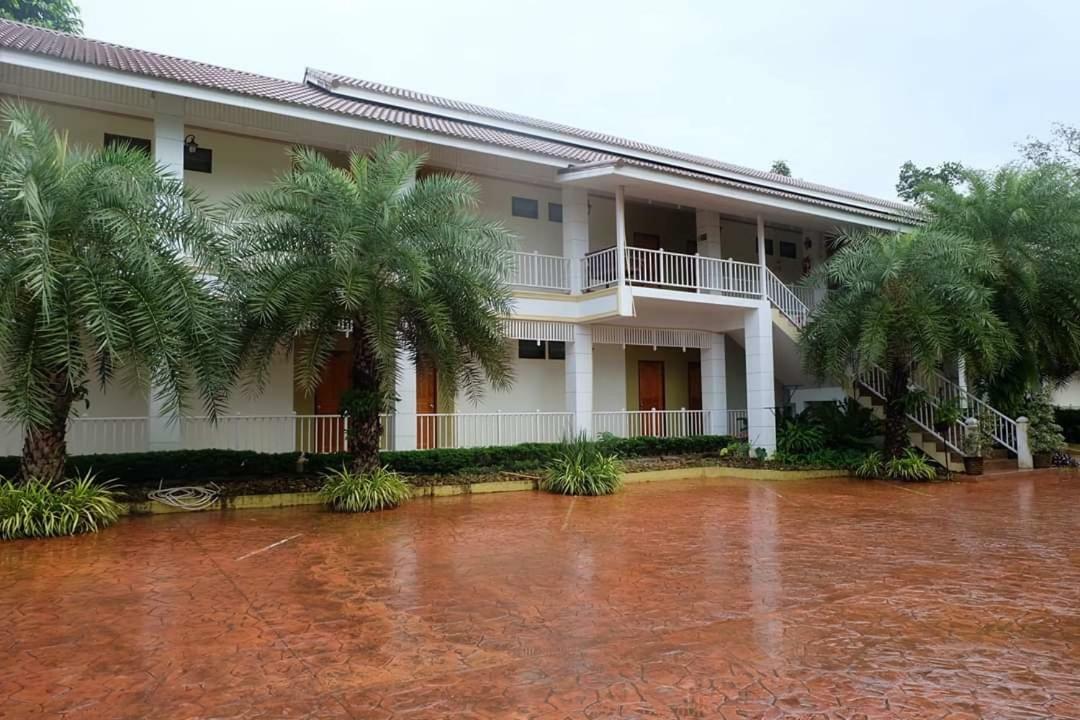 Wangka Resort Sangkhla Buri Luaran gambar